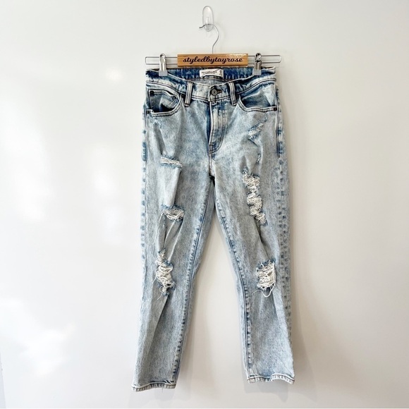 Abercrombie & Fitch Mid Rise Destroyed Boyfriend Jeans - Picture 1 of 11